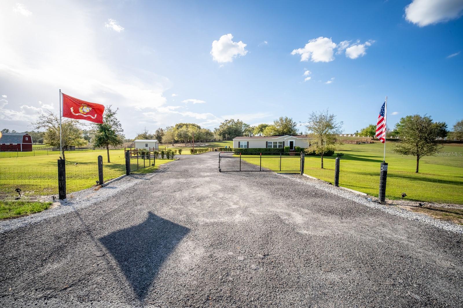 Details for 8013 Sergeant Pepper Dr, HOWEY IN THE HILLS, FL 34737