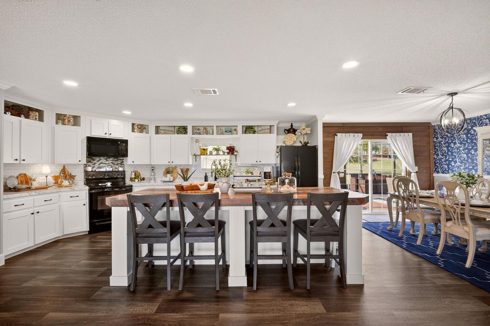 Image 12 of 60 For 8013 Sergeant Pepper Dr