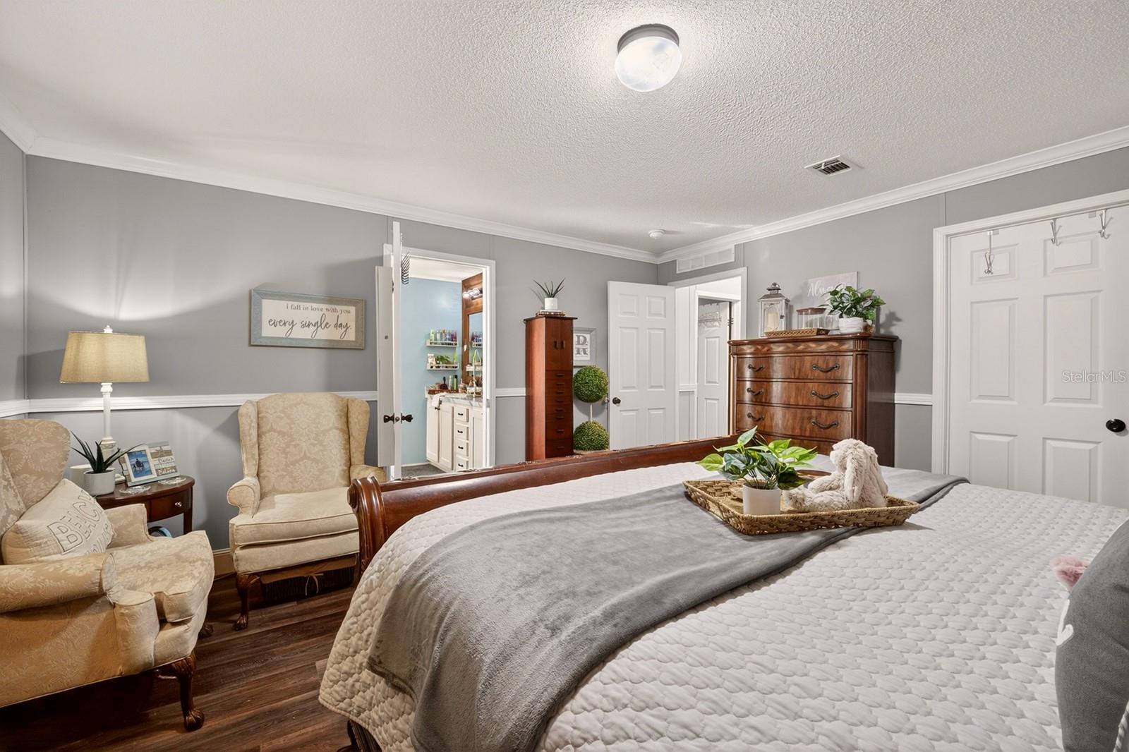 Image 23 of 60 For 8013 Sergeant Pepper Dr