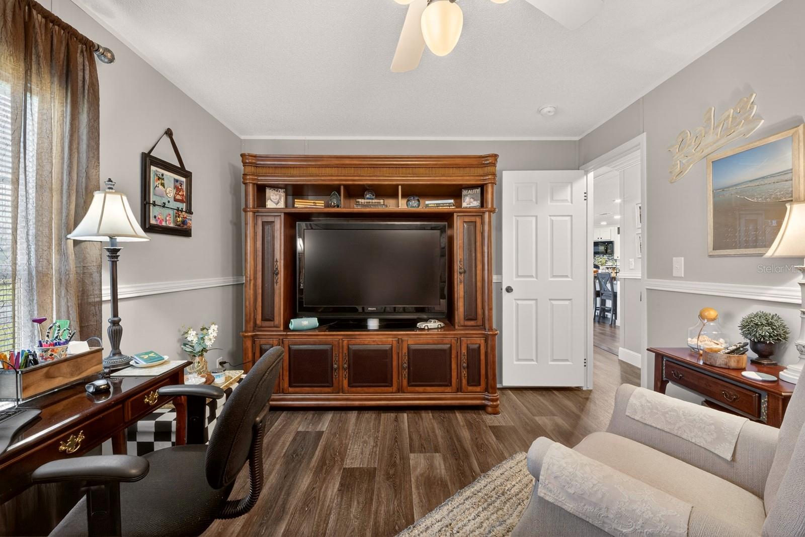 Image 28 of 60 For 8013 Sergeant Pepper Dr