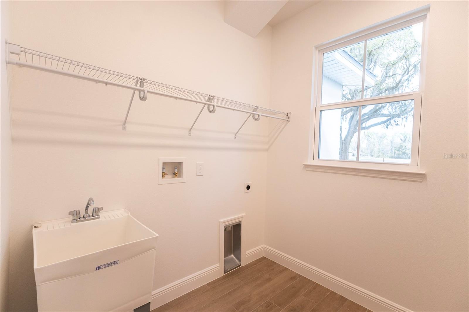 Image 11 of 20 For 726 Sloan's Ridge Road