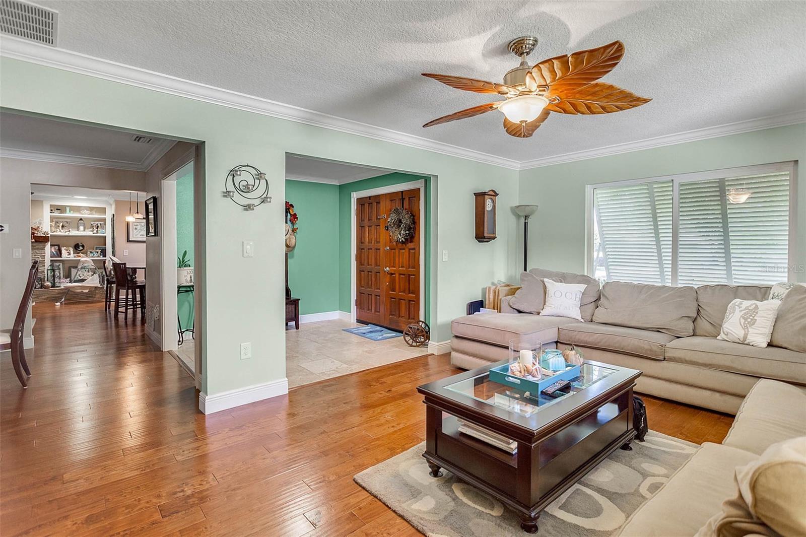 Image 6 of 24 For 952 Fairway Drive