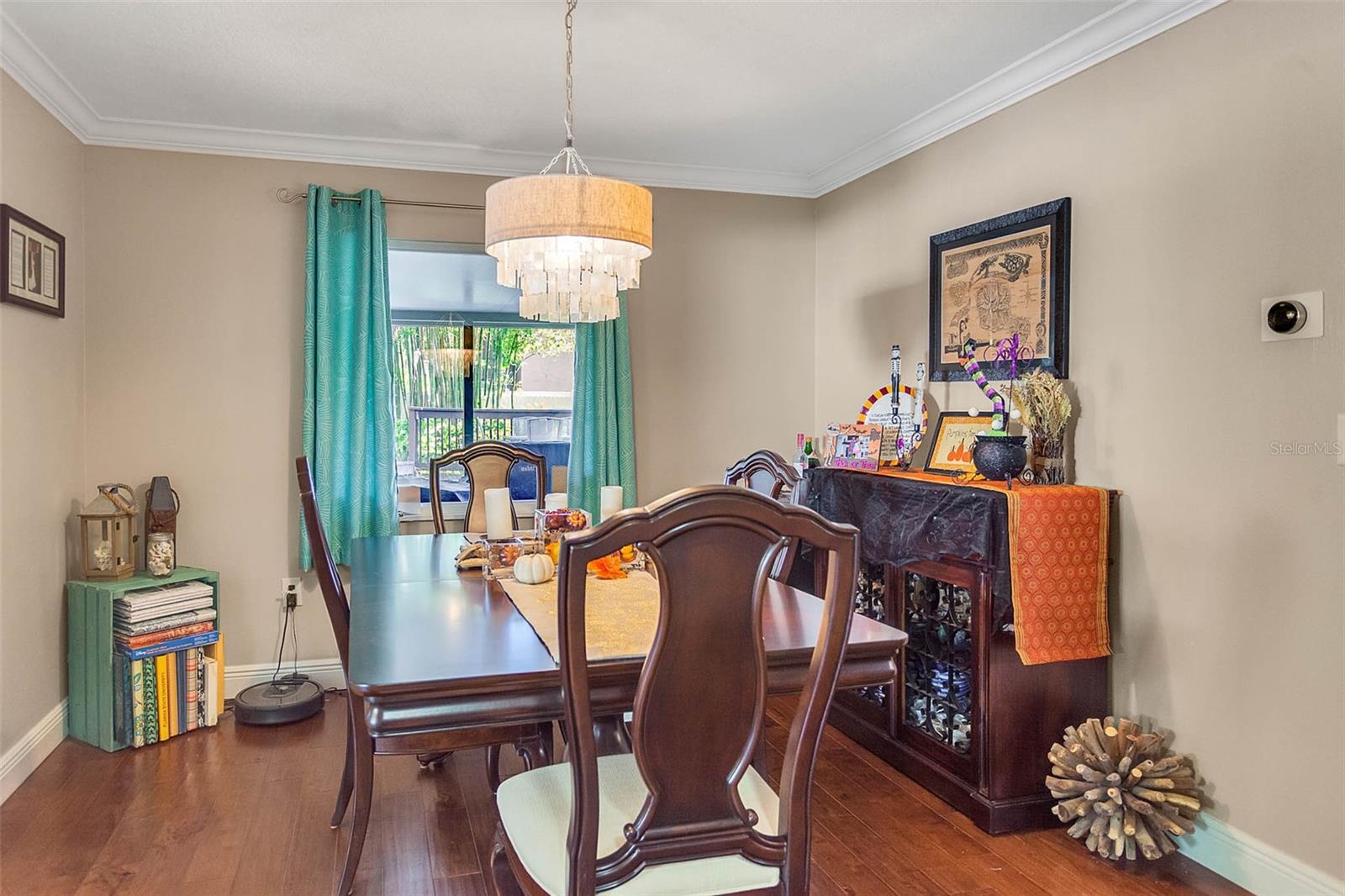 Image 8 of 24 For 952 Fairway Drive