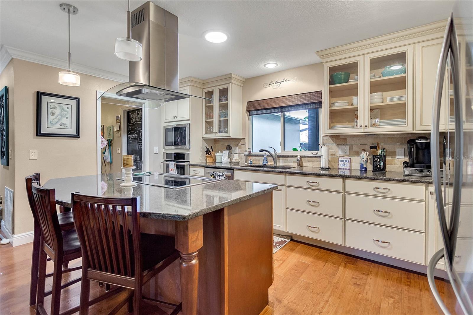 Image 9 of 24 For 952 Fairway Drive