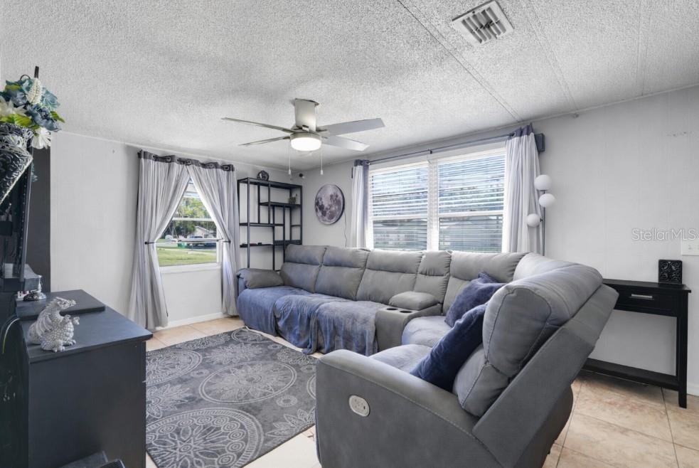 Image 3 of 15 For 1009 Hazzard Avenue