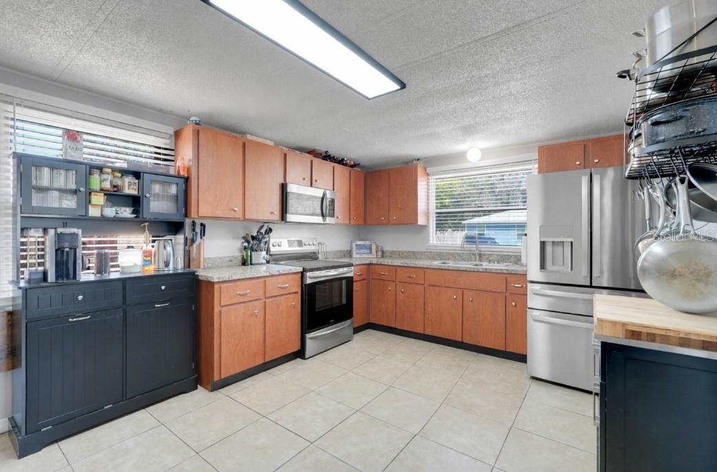 Image 4 of 15 For 1009 Hazzard Avenue