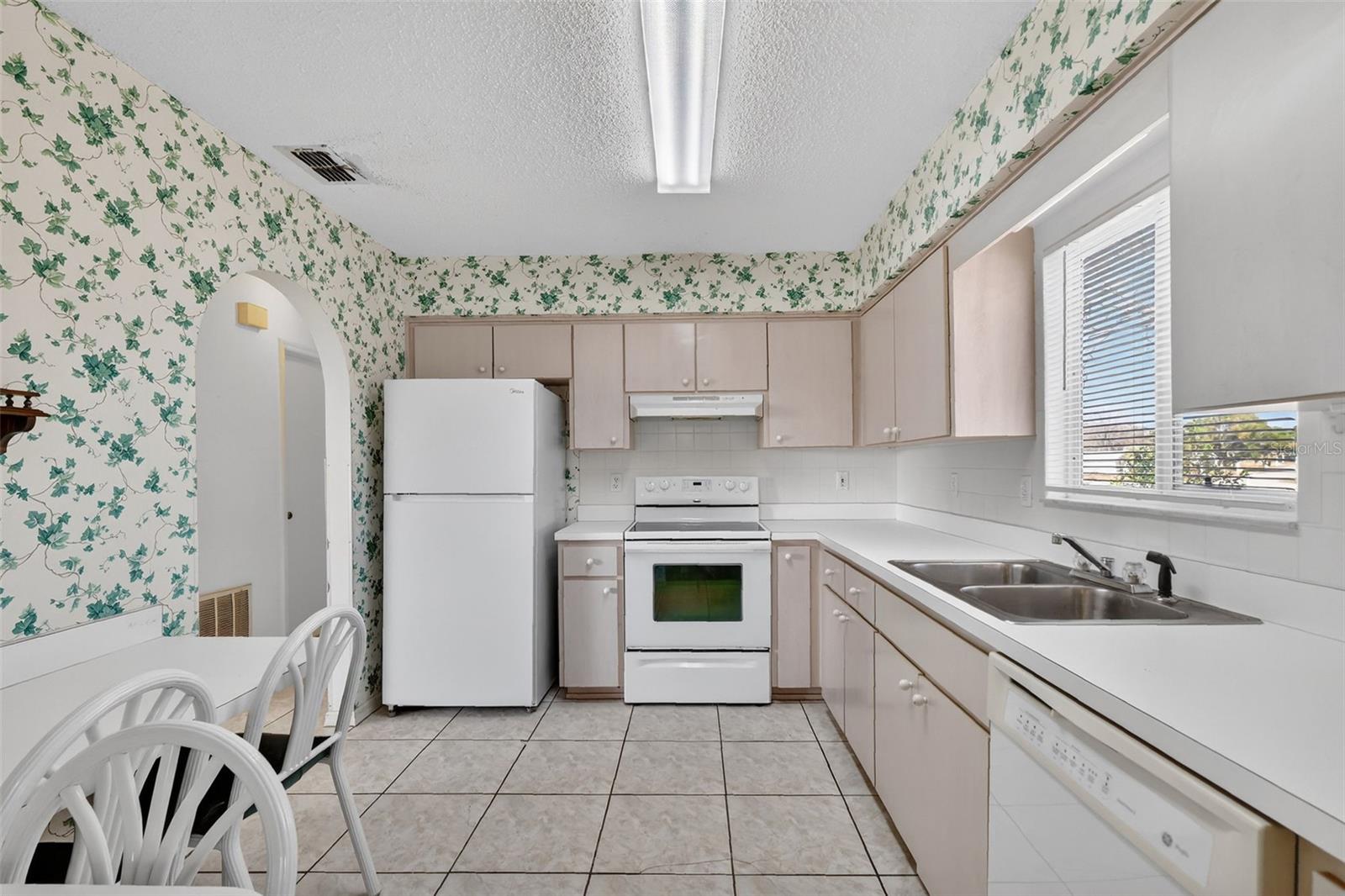 Image 13 of 41 For 10681 178th Street