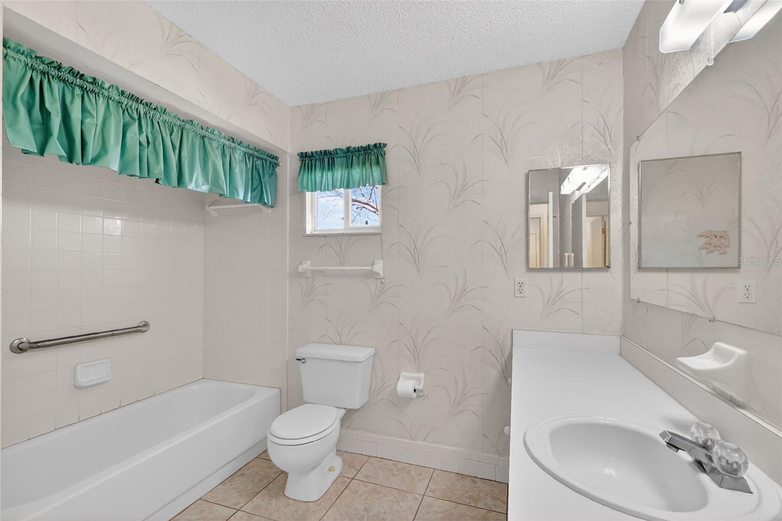 Image 23 of 41 For 10681 178th Street