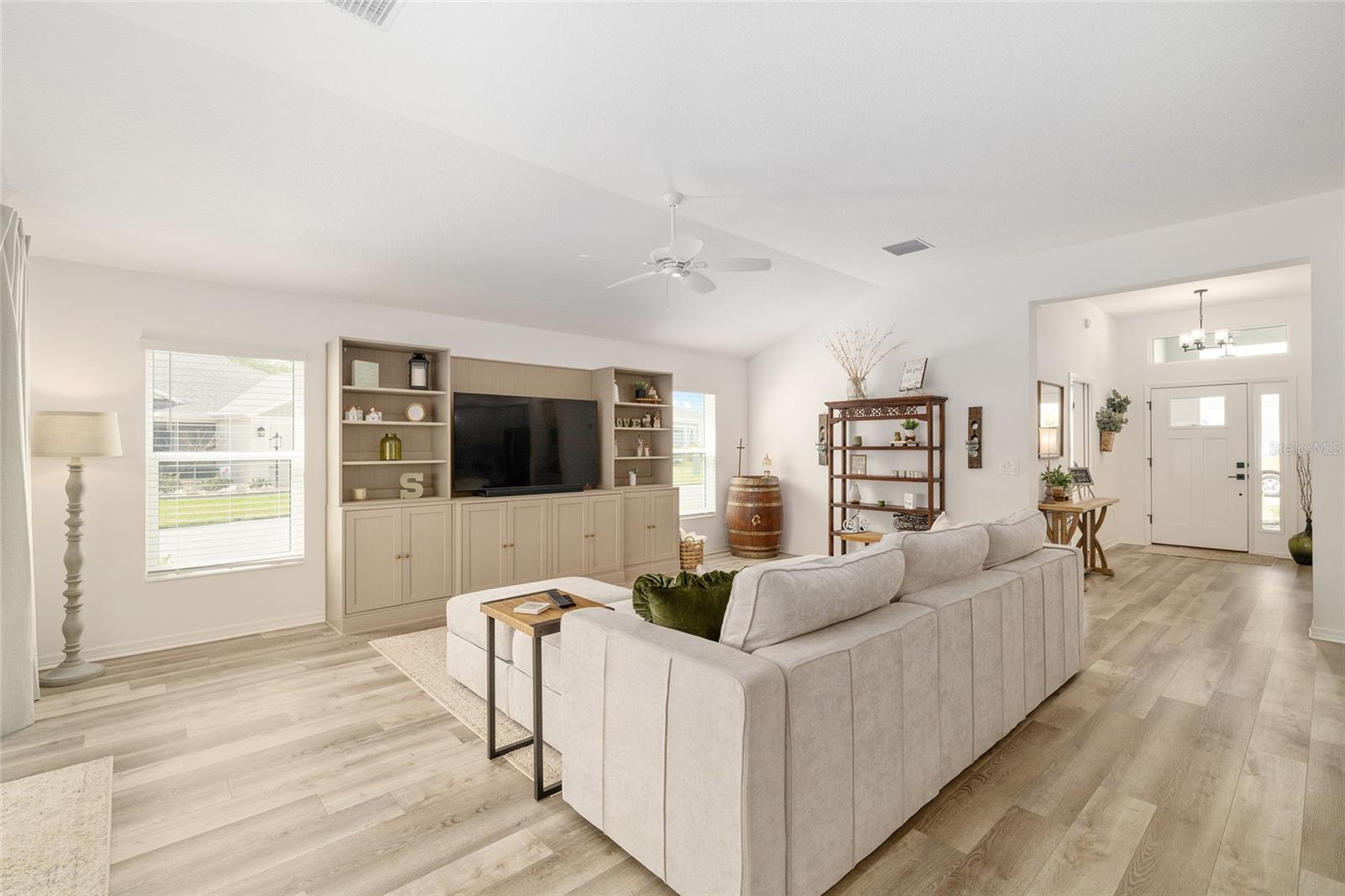 Image 10 of 47 For 1661 Vanbeck Circle