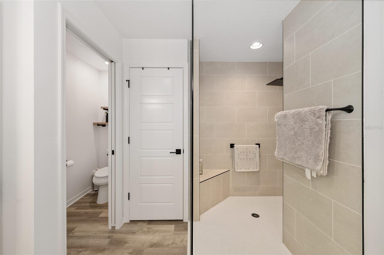 Image 23 of 47 For 1661 Vanbeck Circle