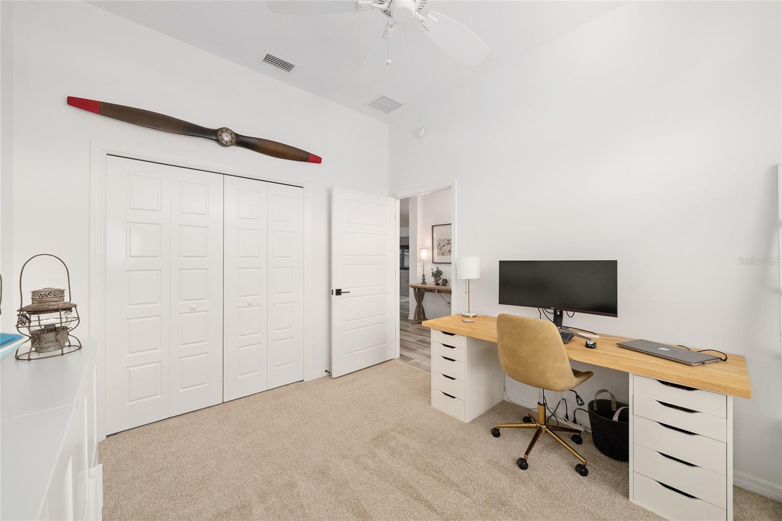 Image 27 of 47 For 1661 Vanbeck Circle