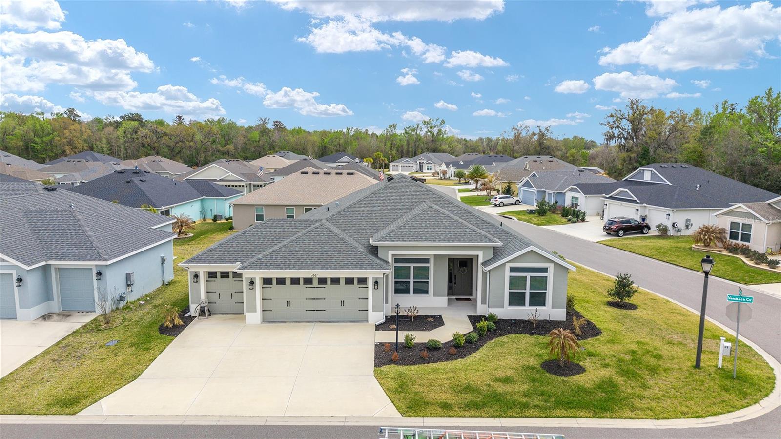 Image 3 of 47 For 1661 Vanbeck Circle