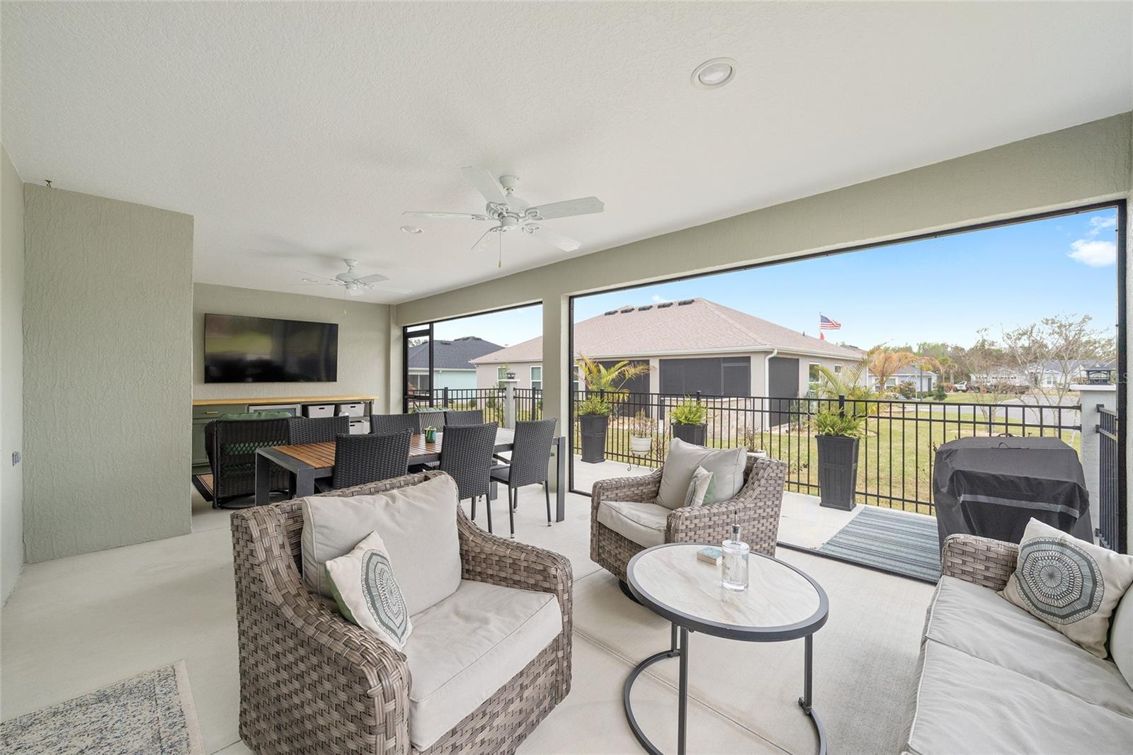 Image 36 of 47 For 1661 Vanbeck Circle