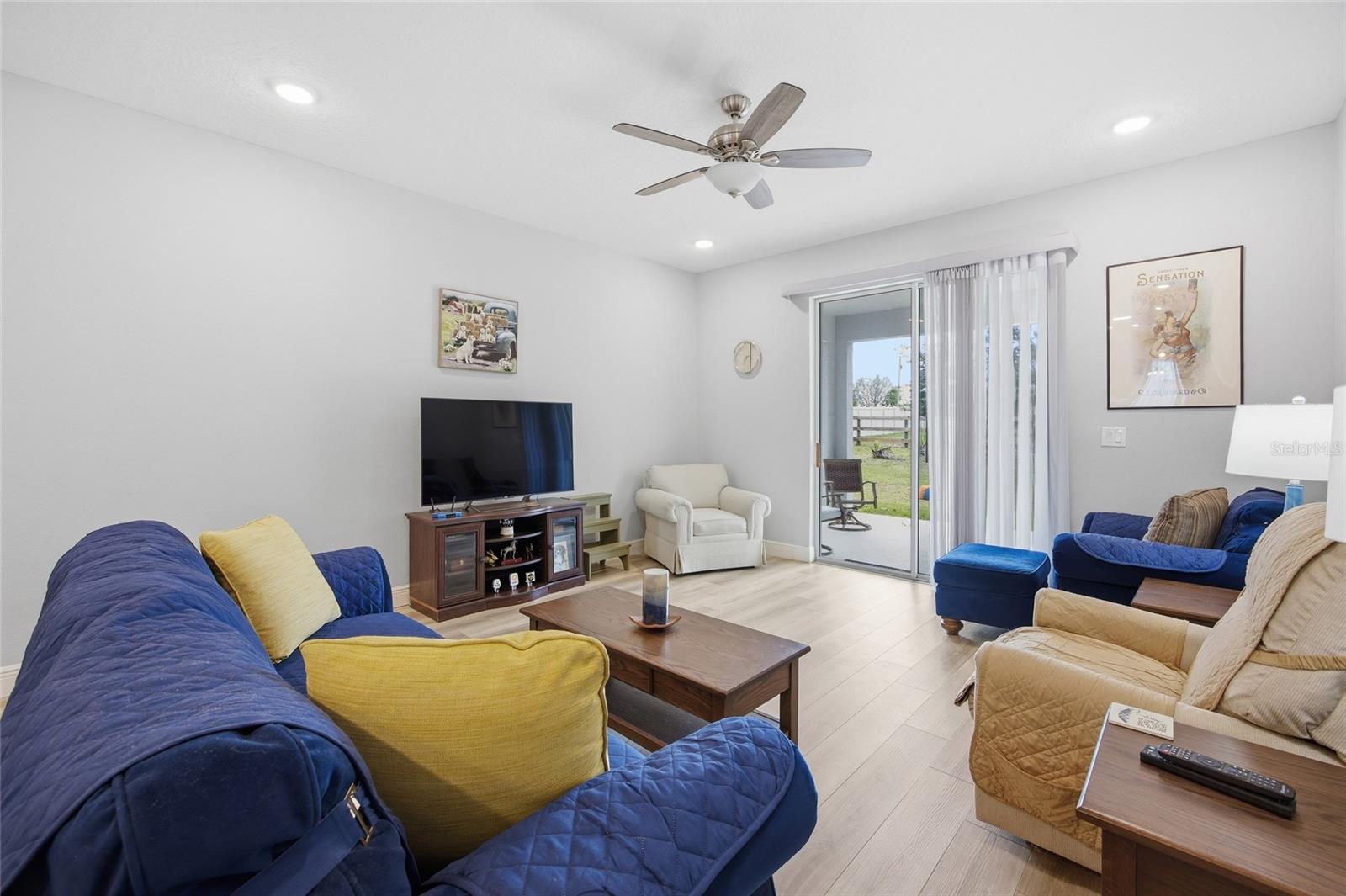 Listing photo id 14 for 5149 107th Loop