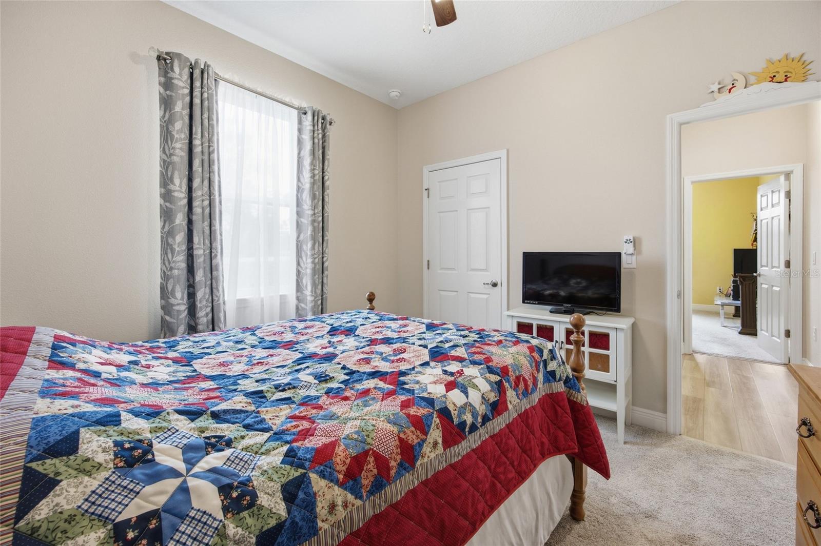 Listing photo id 24 for 5149 107th Loop