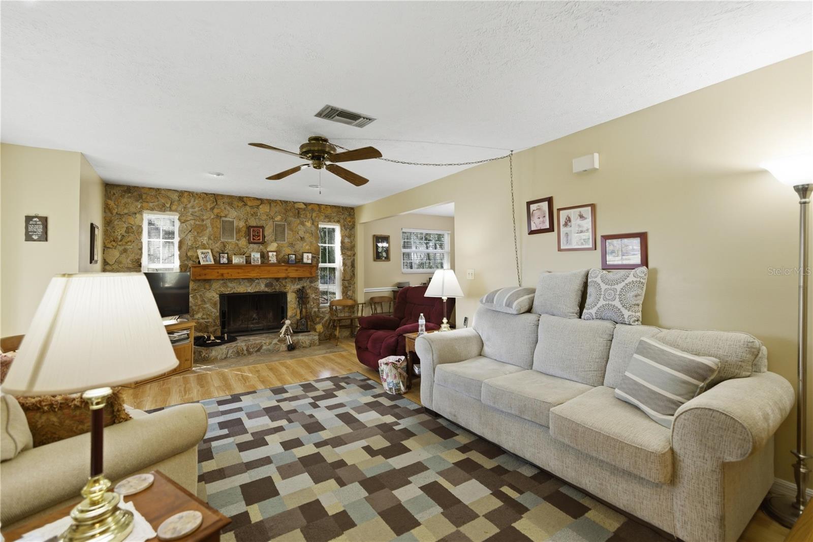 Image 11 of 44 For 49 Archwood Drive