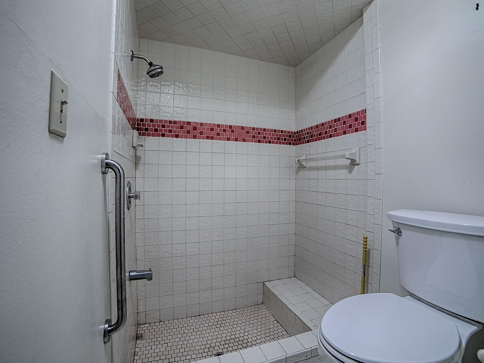 Image 17 of 32 For 912 Sheila Place