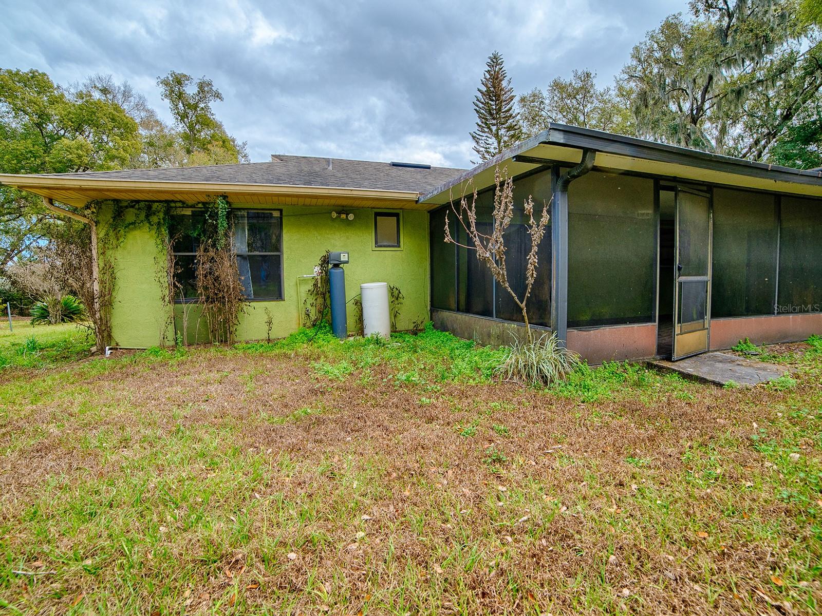 Image 28 of 32 For 912 Sheila Place