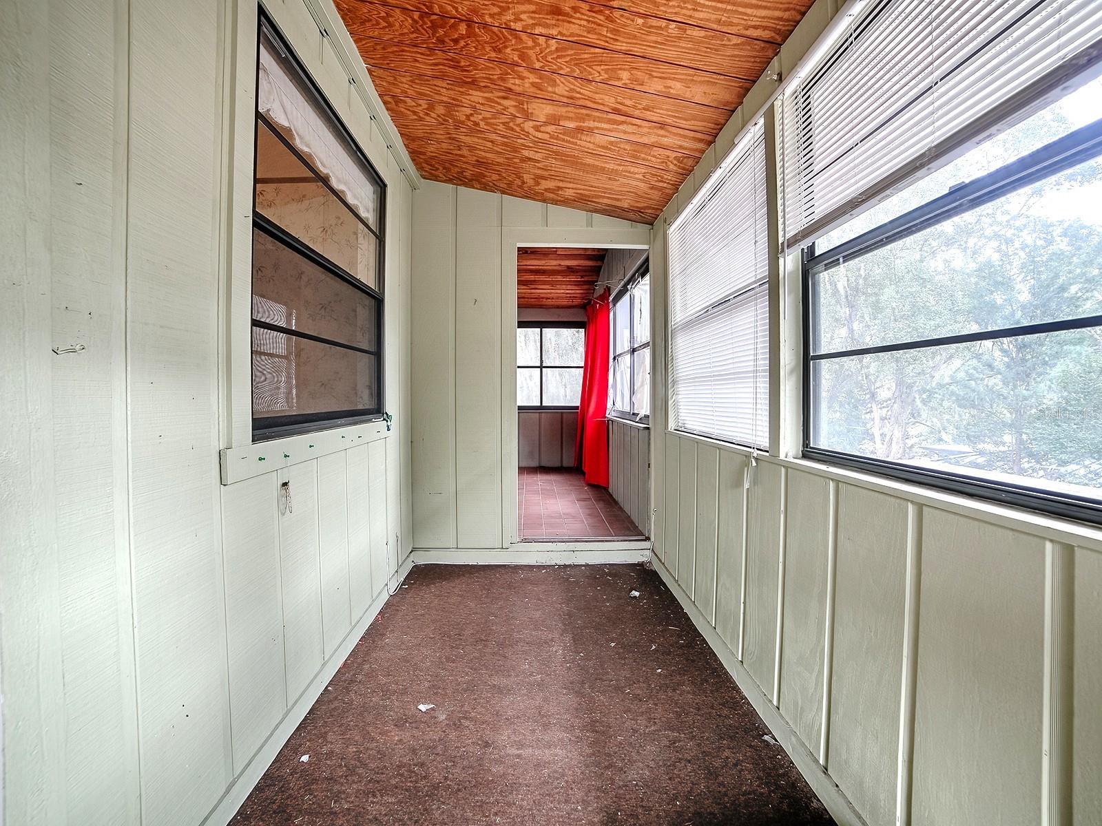 Image 2 of 42 For 913 Sheila Place