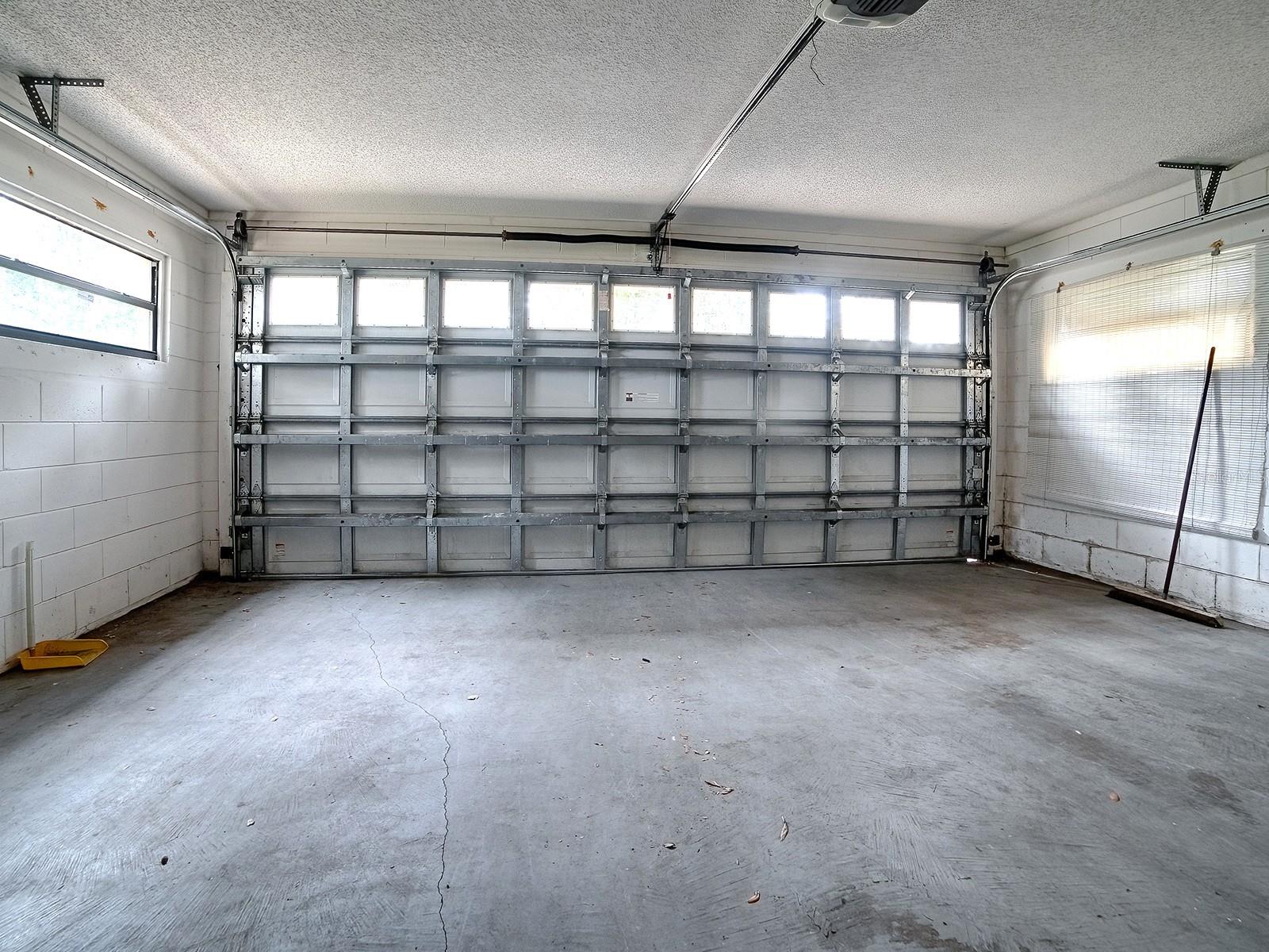 Image 28 of 42 For 913 Sheila Place