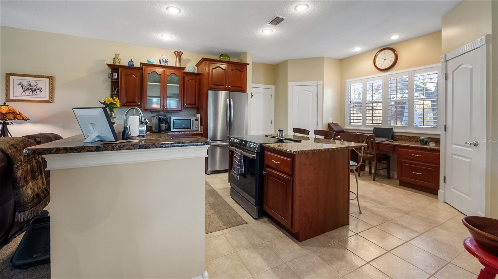 Image 15 of 39 For 110 Minnehaha Avenue