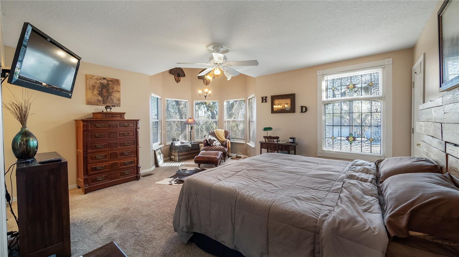 Image 20 of 39 For 110 Minnehaha Avenue