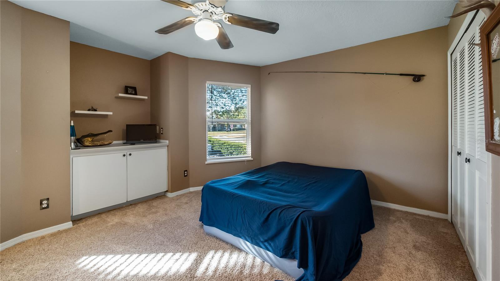 Image 23 of 39 For 110 Minnehaha Avenue