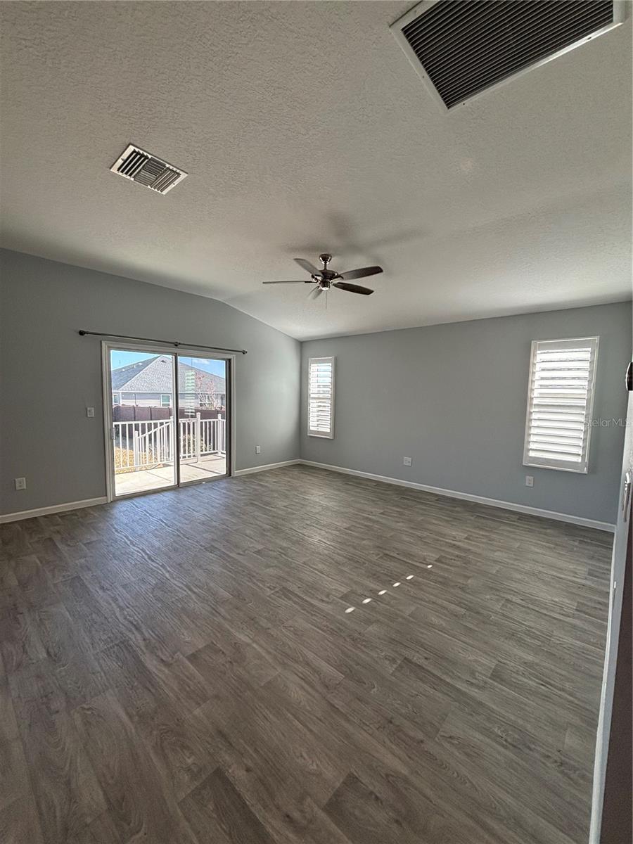 Image 14 of 39 For 3319 Rohan Road