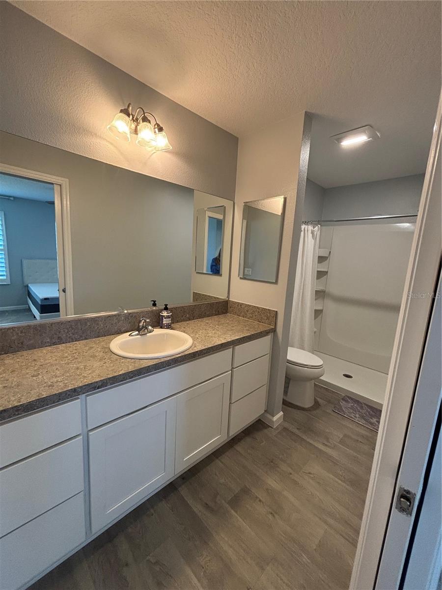 Image 28 of 39 For 3319 Rohan Road