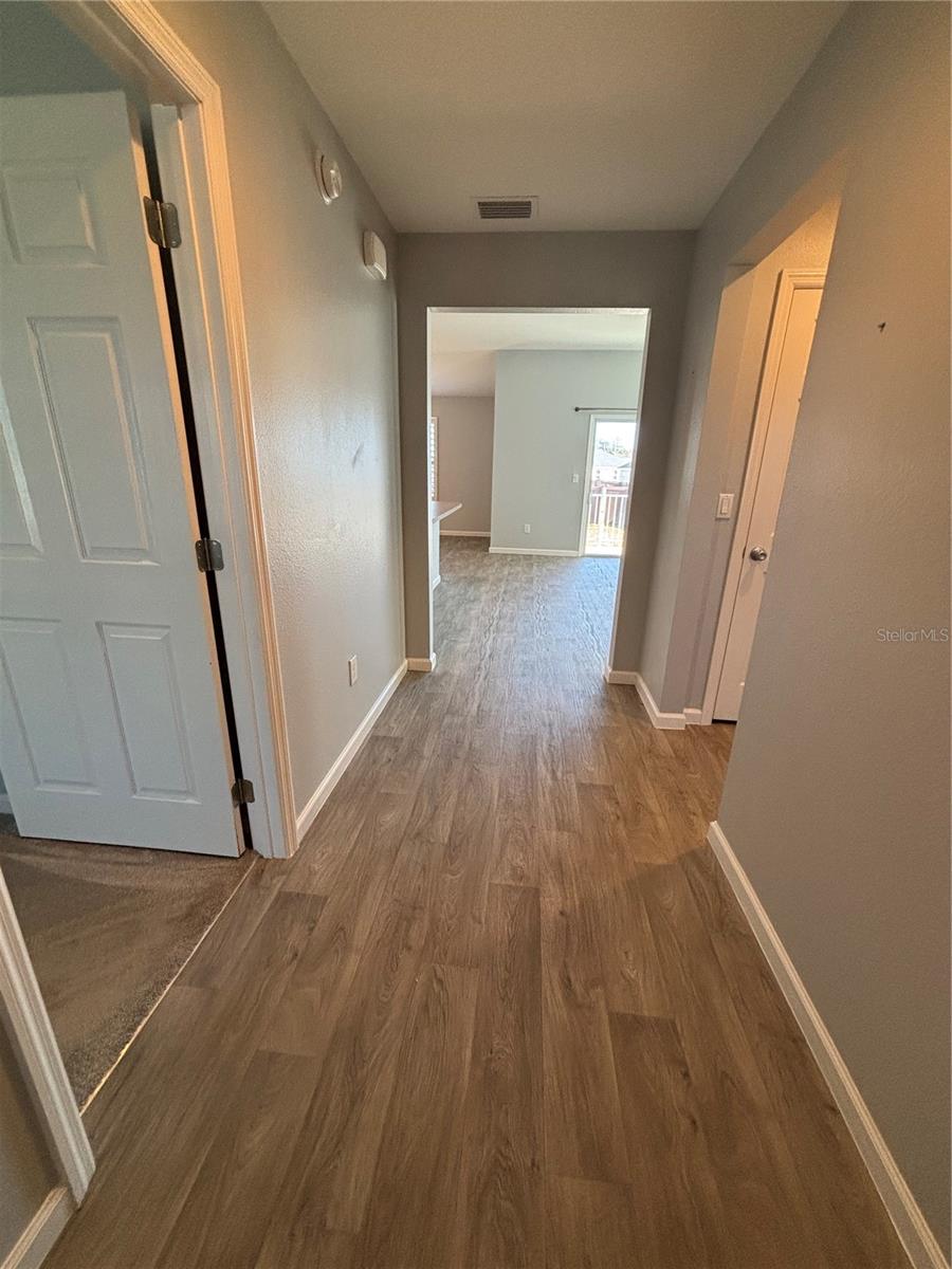 Image 4 of 39 For 3319 Rohan Road