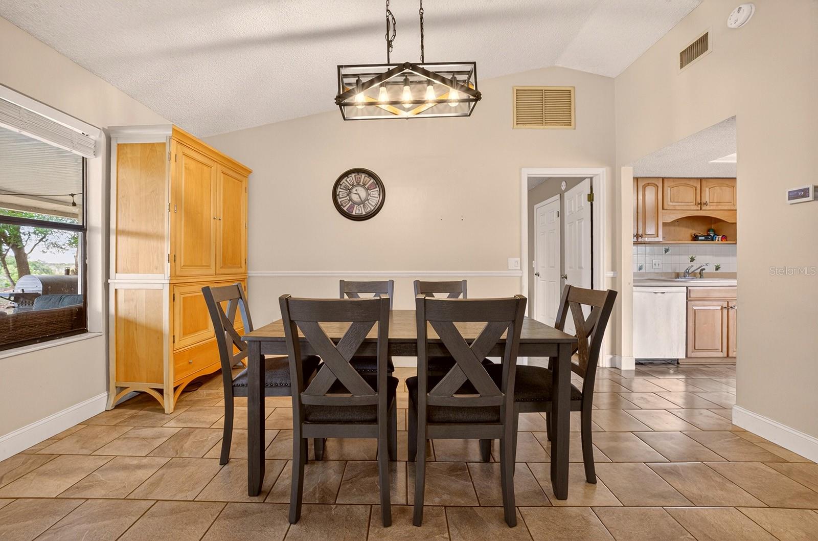 Image 11 of 40 For 12584 Wedgefield Drive