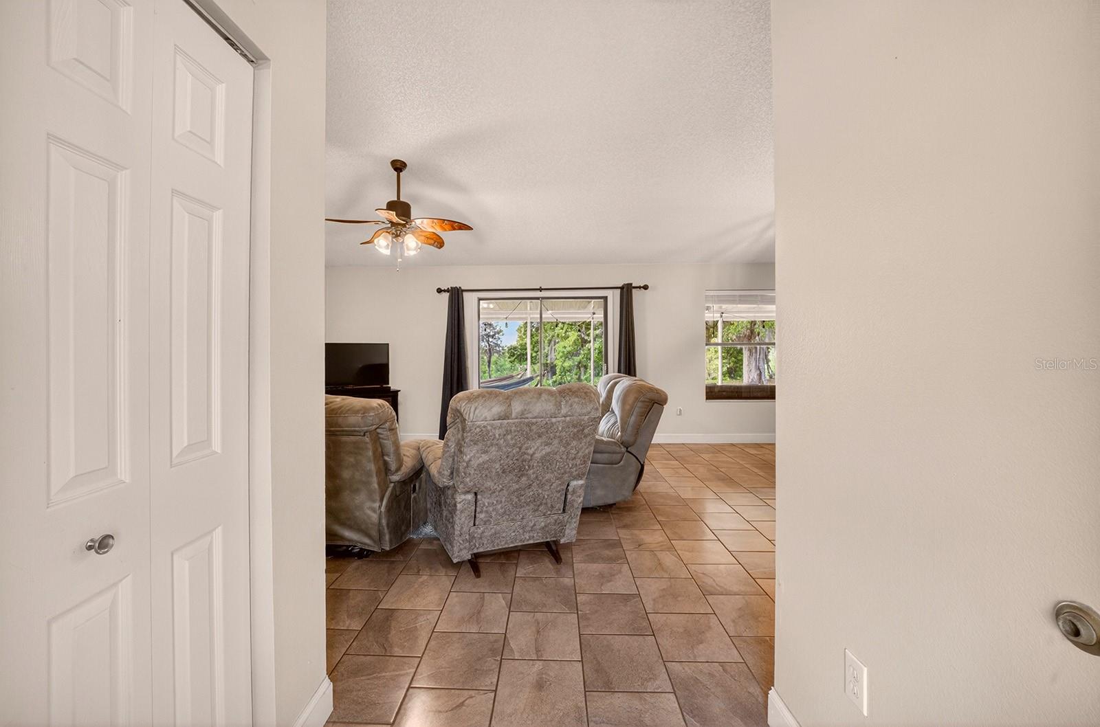 Image 6 of 40 For 12584 Wedgefield Drive