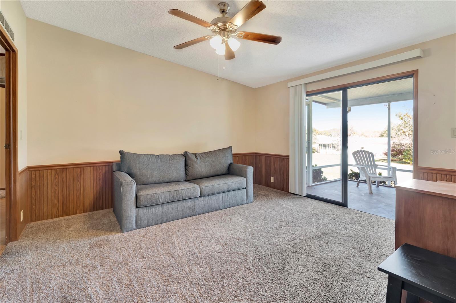 Image 12 of 32 For 2627 Fiddlewood Court 868