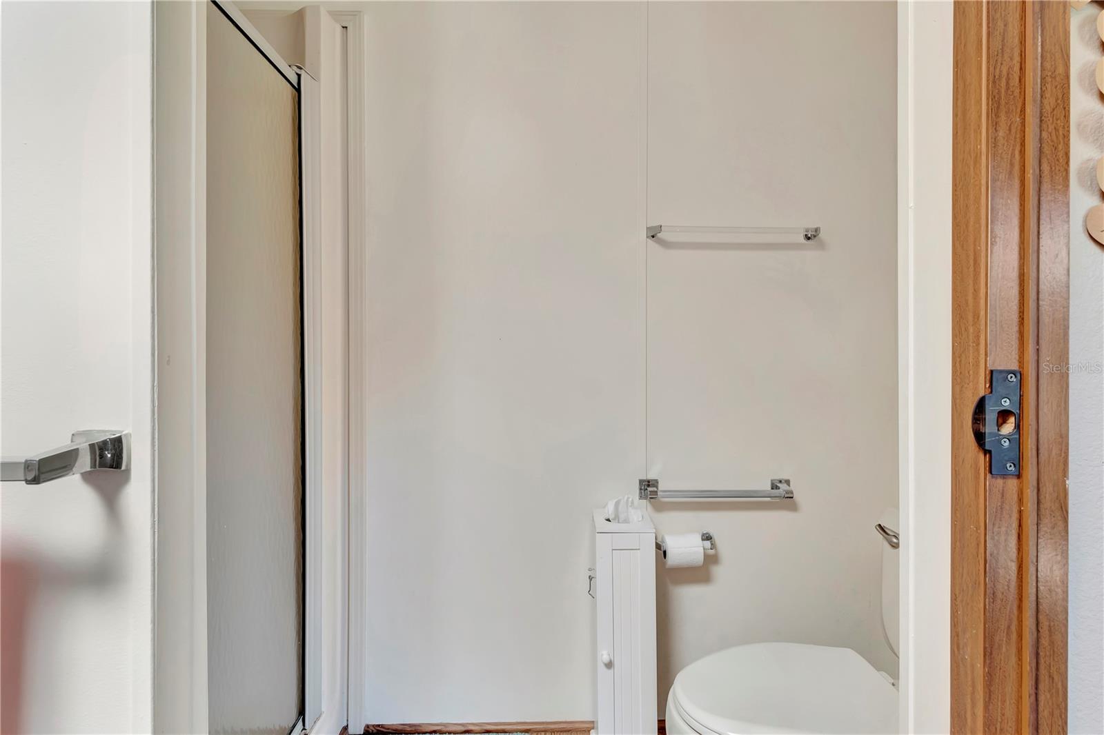 Image 22 of 32 For 2627 Fiddlewood Court 868