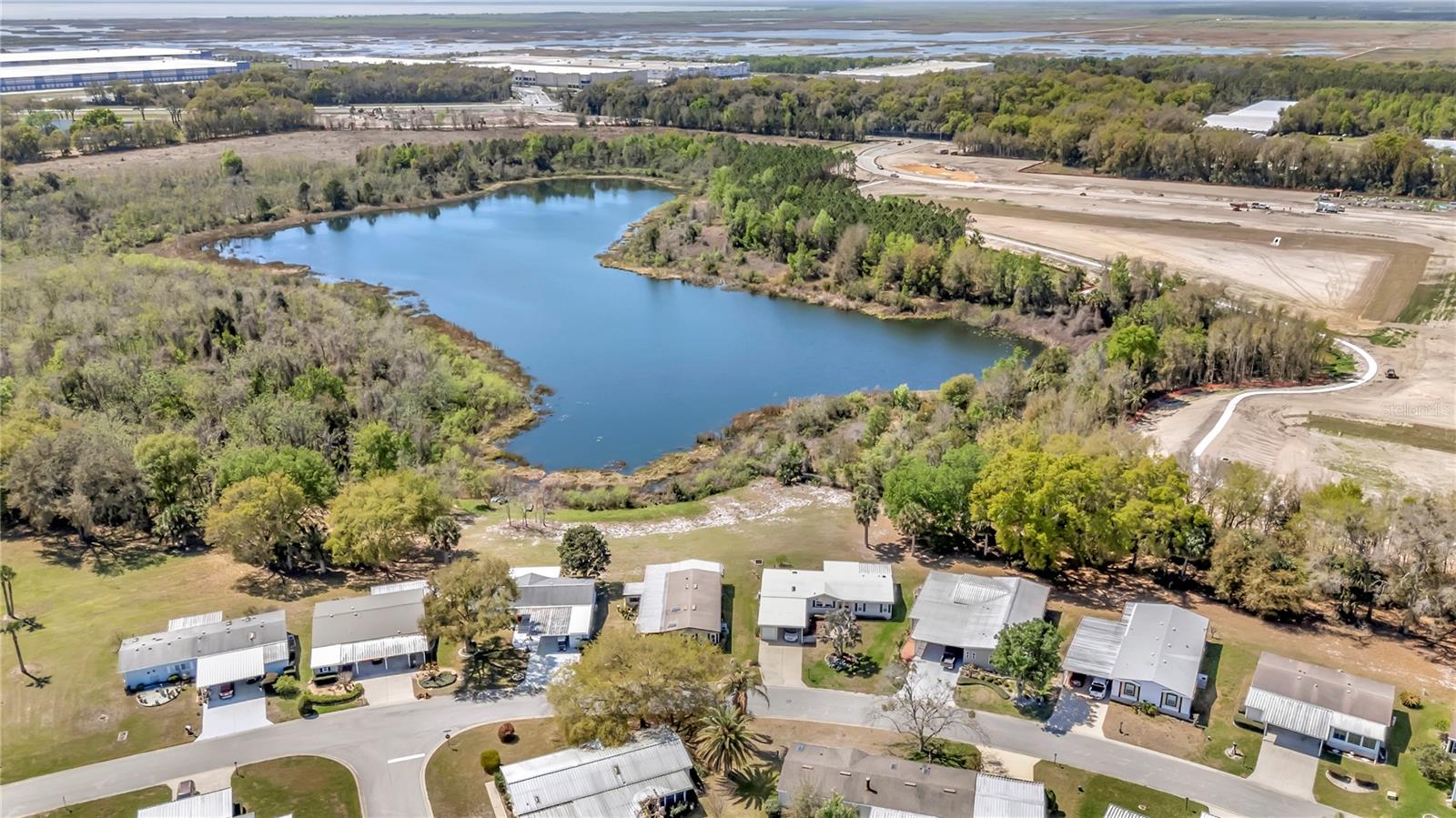 Image 29 of 32 For 2627 Fiddlewood Court 868