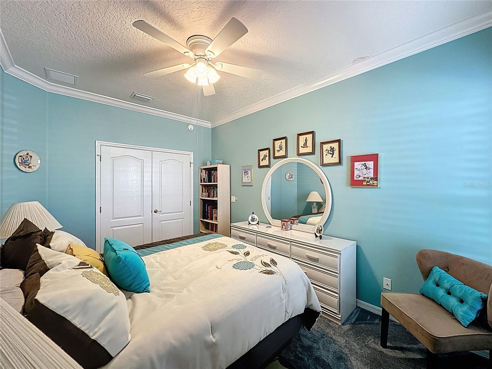 Image 11 of 72 For 2318 Fenton Avenue