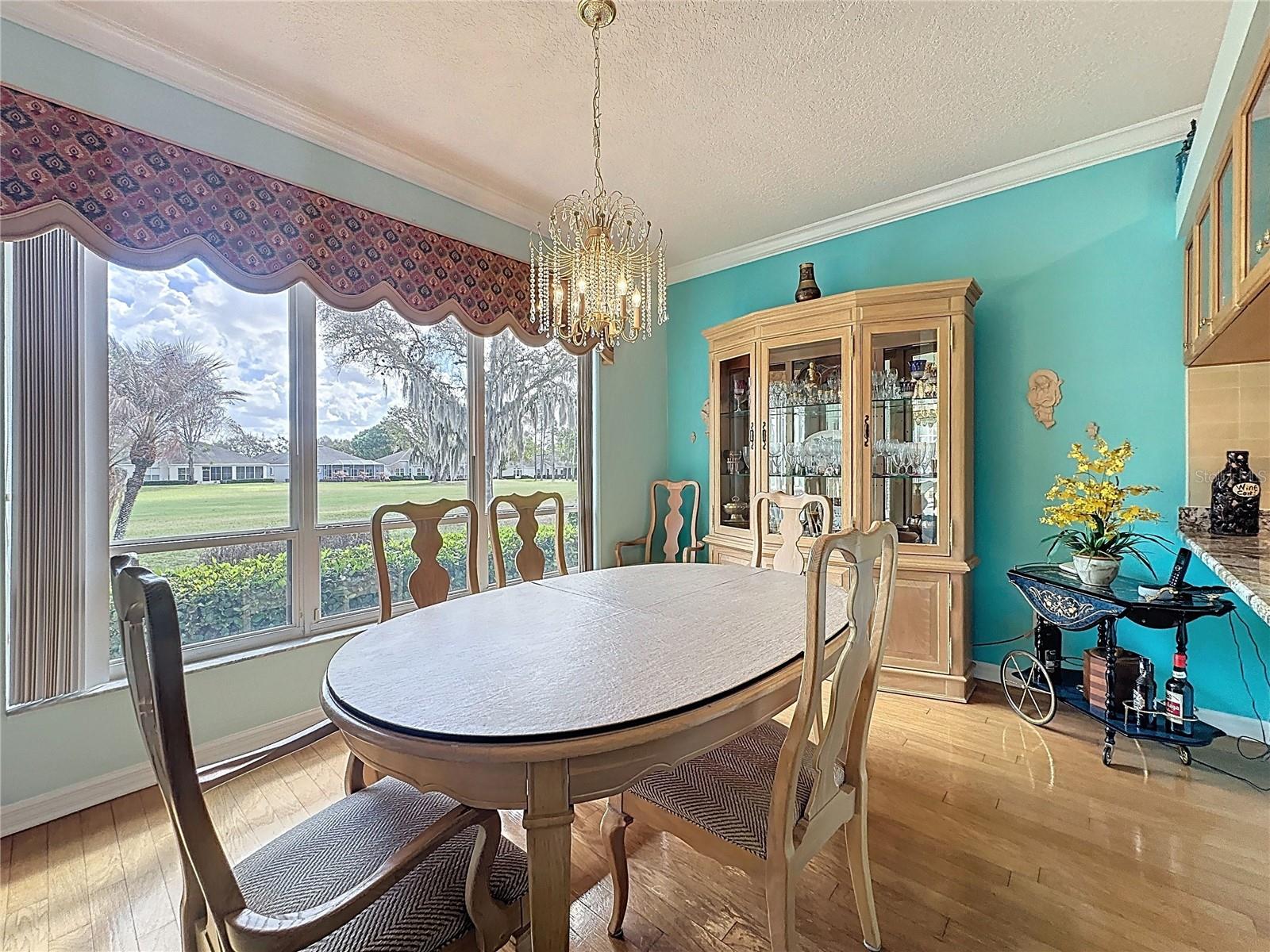 Image 18 of 72 For 2318 Fenton Avenue