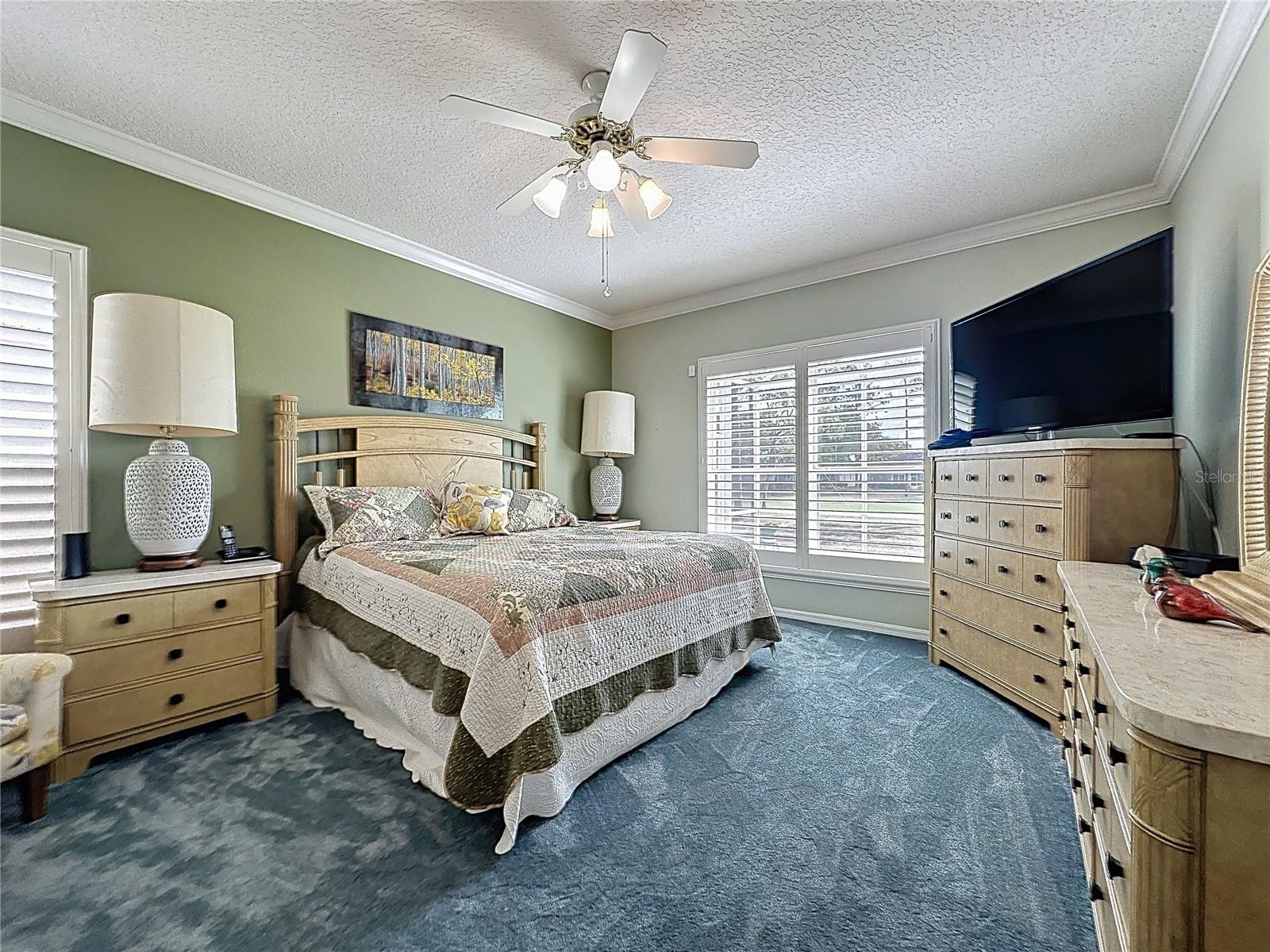 Image 25 of 72 For 2318 Fenton Avenue