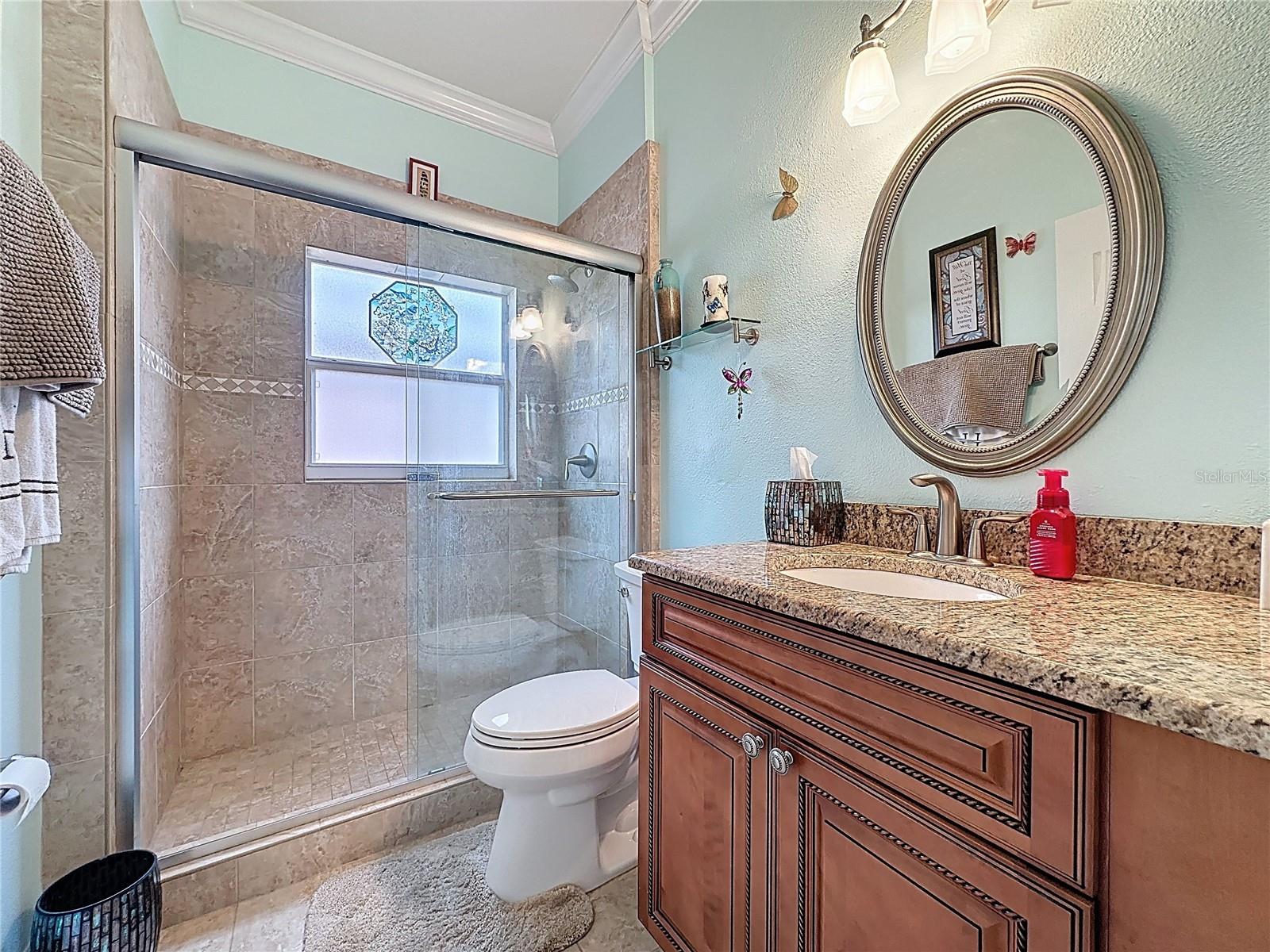 Image 32 of 72 For 2318 Fenton Avenue