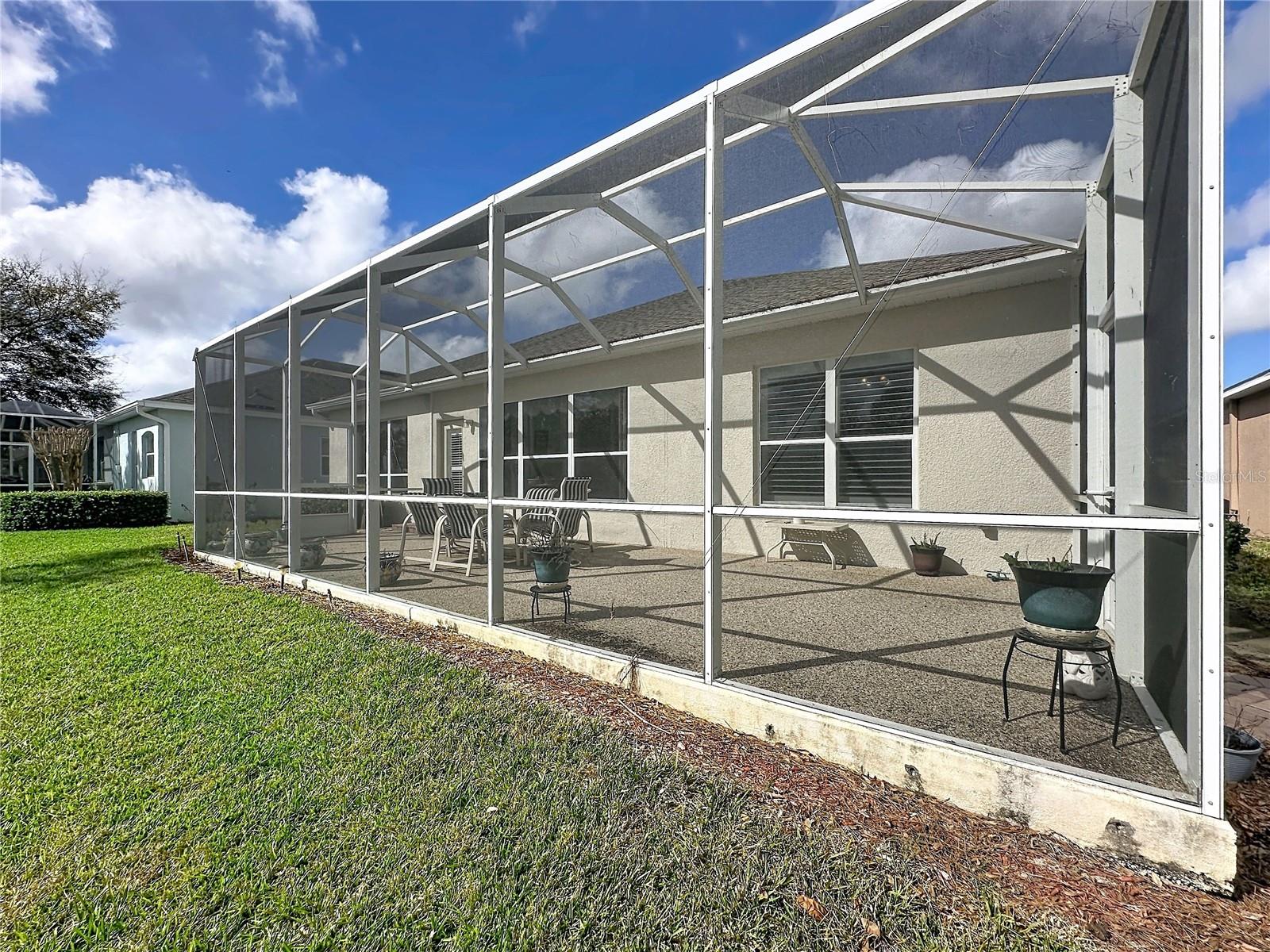 Image 36 of 72 For 2318 Fenton Avenue