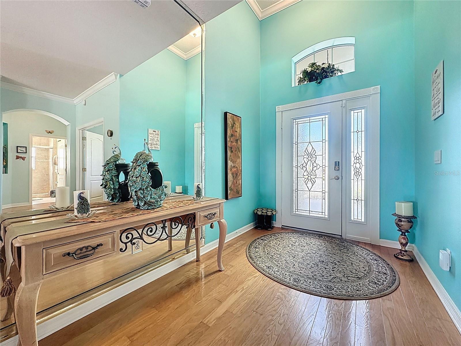 Image 8 of 72 For 2318 Fenton Avenue