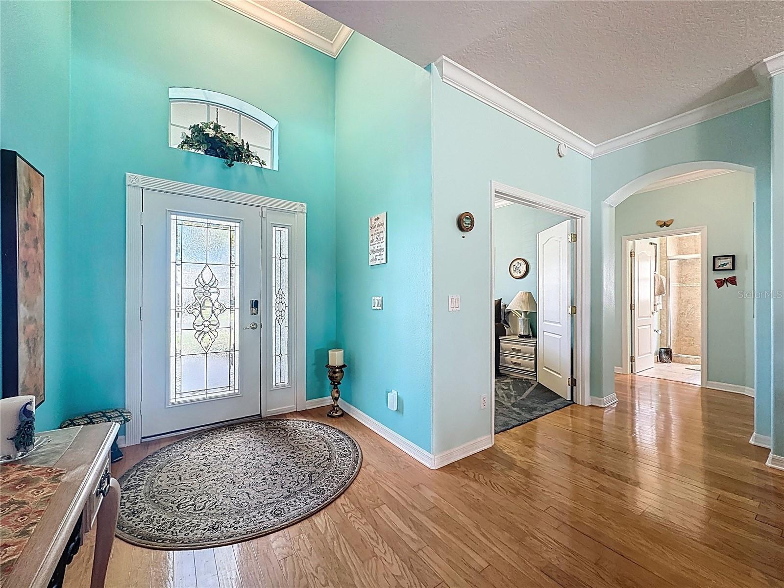 Image 9 of 72 For 2318 Fenton Avenue