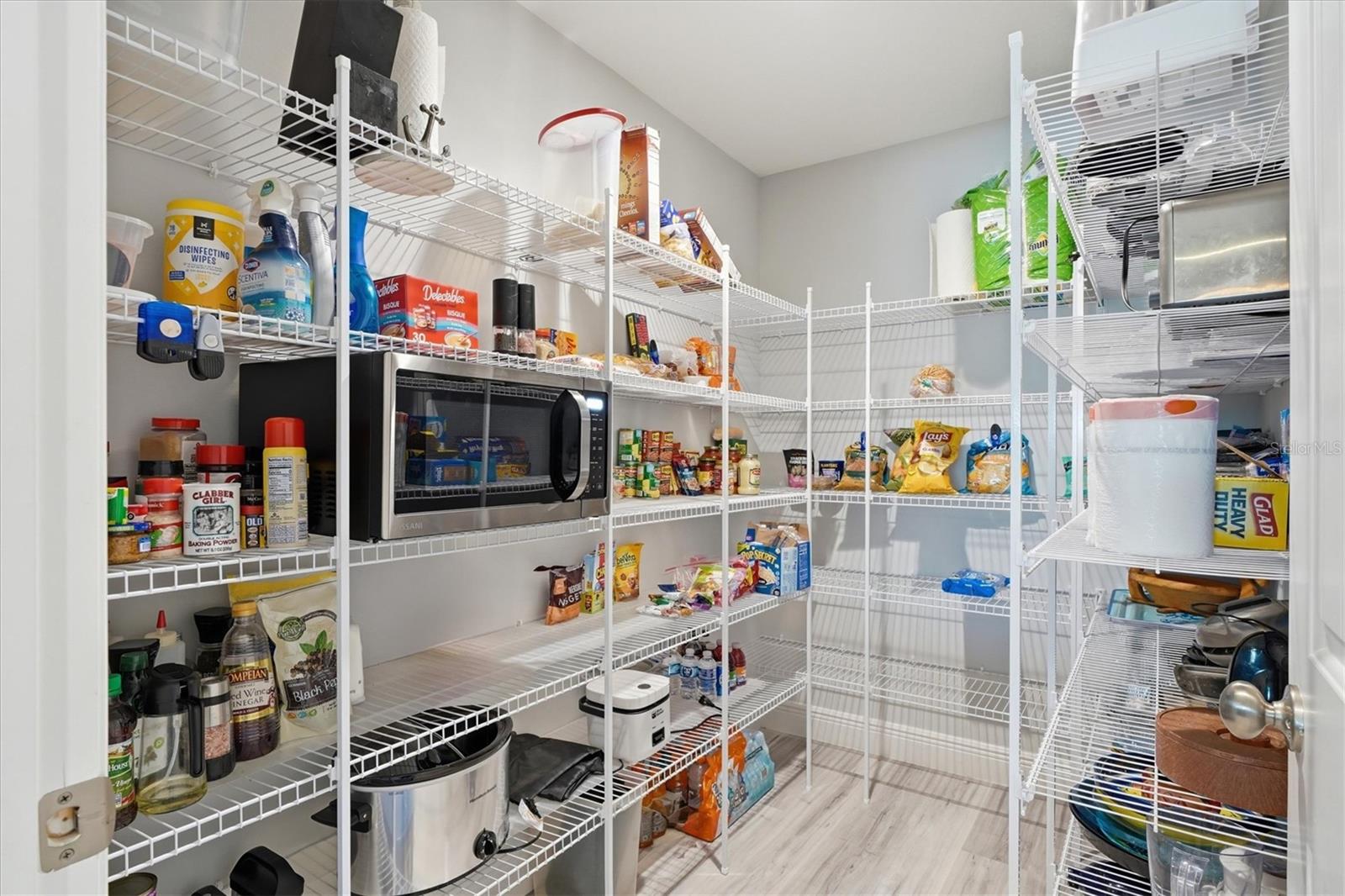 Image 12 of 49 For 6165 1st Street Sw