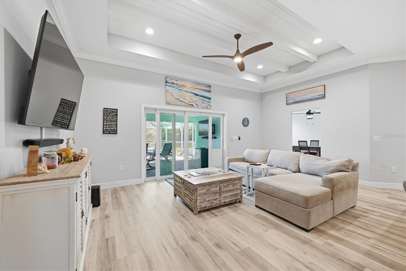 Image 13 of 49 For 6165 1st Street Sw