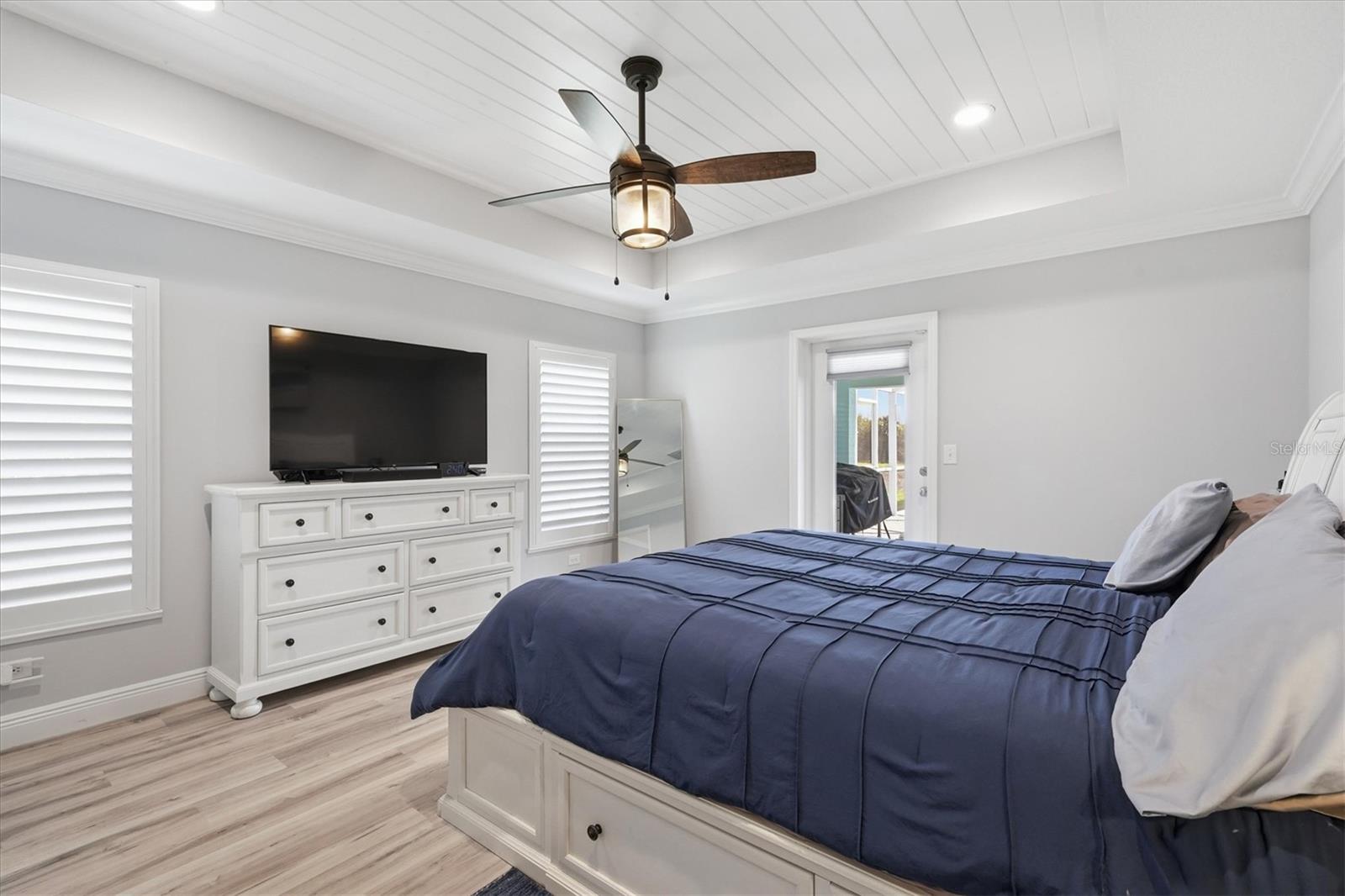 Image 21 of 49 For 6165 1st Street Sw