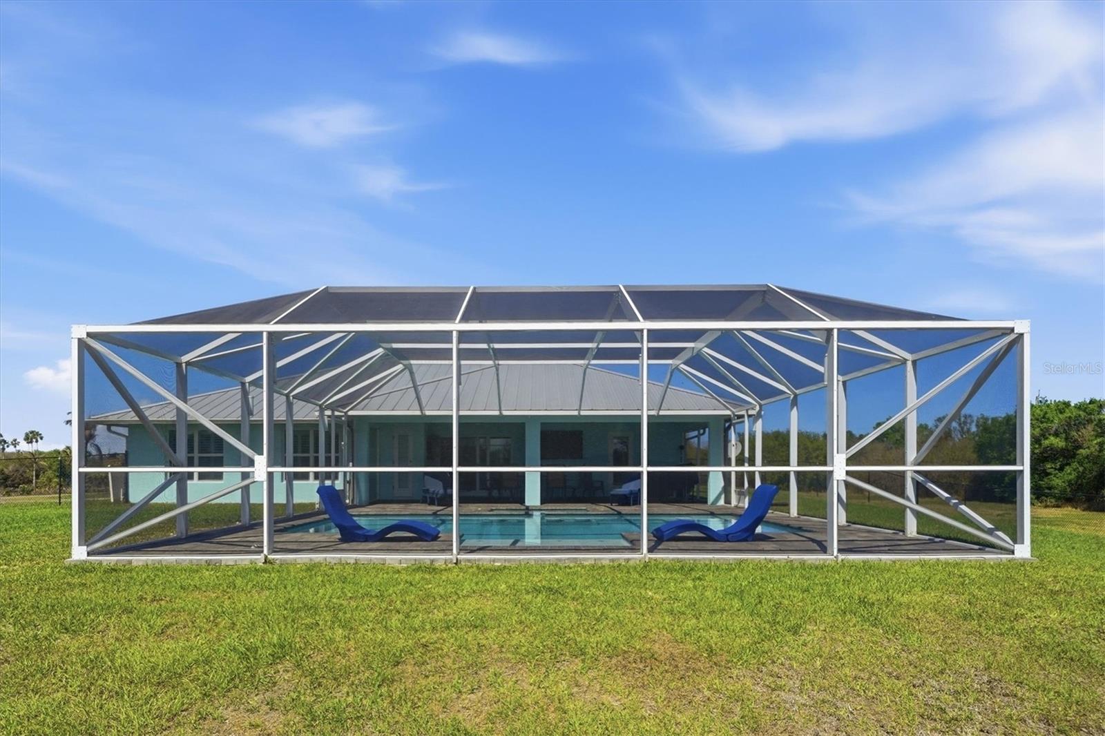 Image 37 of 49 For 6165 1st Street Sw