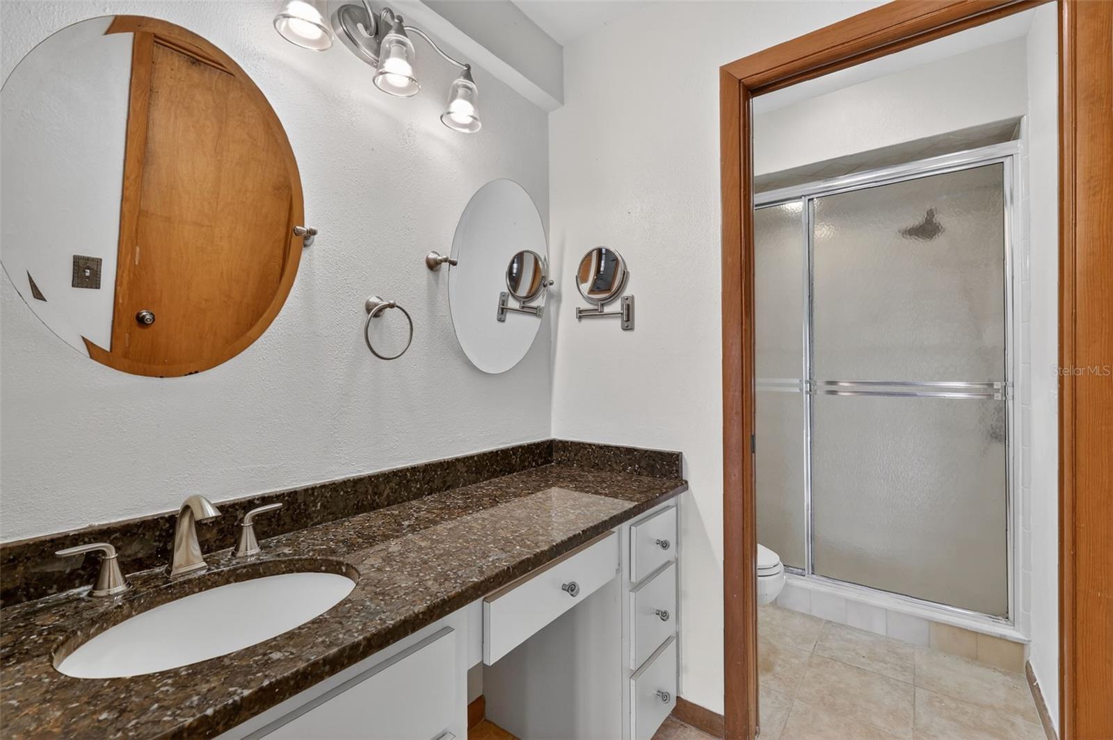 Image 20 of 41 For 50 Court Drive