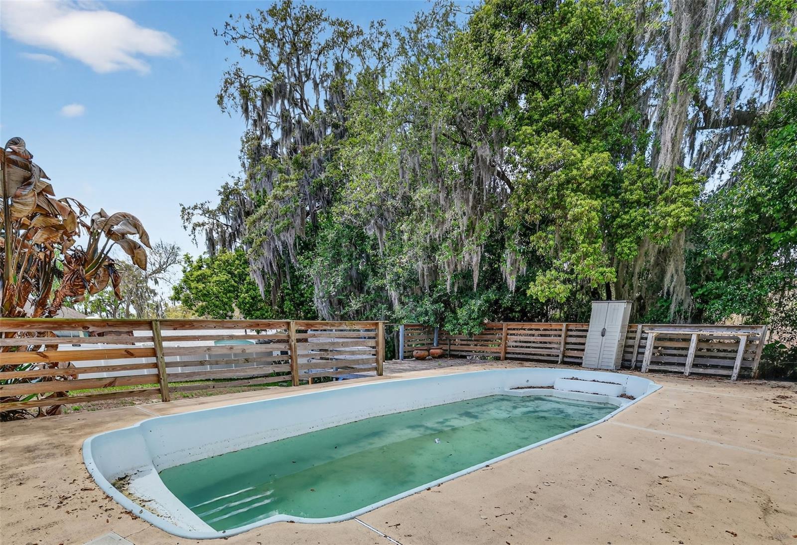 Image 32 of 41 For 50 Court Drive