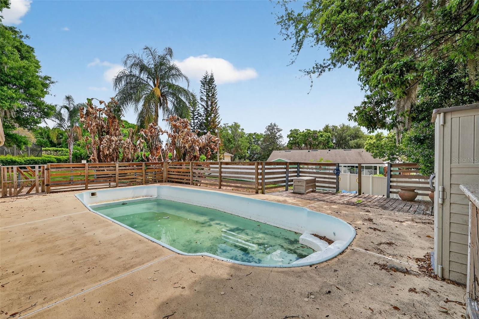 Image 33 of 41 For 50 Court Drive