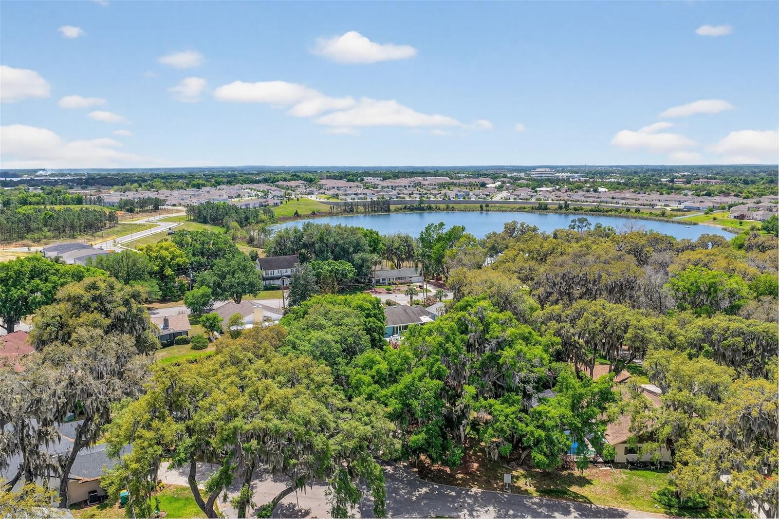 Image 5 of 41 For 50 Court Drive